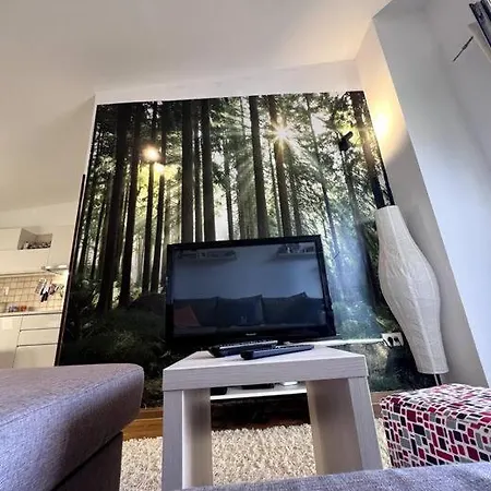 Majestic Mountain Views: Charming 1-br Hideaway Apartmán *